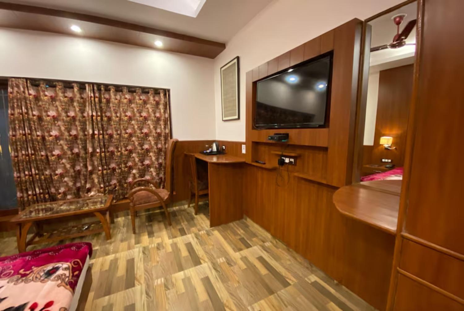 Aura Stays By Mm Hotel Mussoorie Exteriör bild