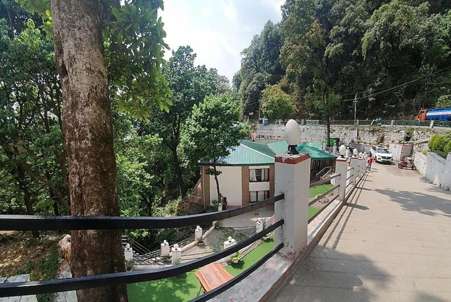Aura Stays By Mm Hotel Mussoorie Exteriör bild